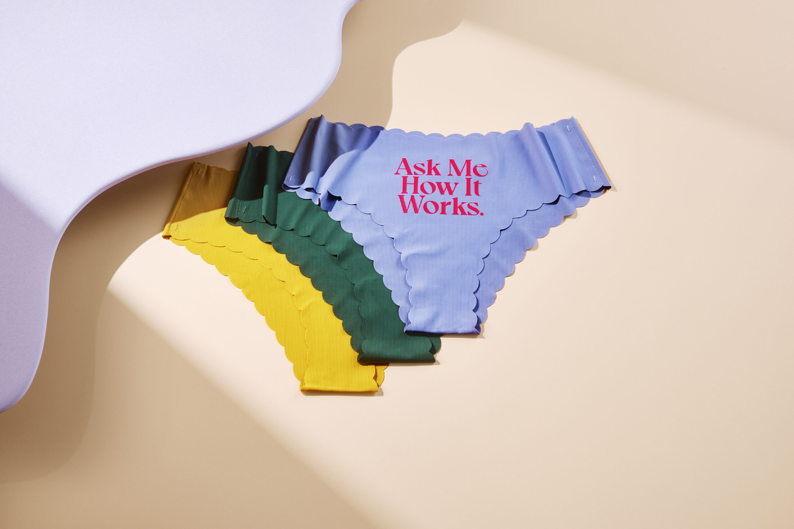 25_05_AMHIW_Merch13267_CHEECKYS BUBBLEGUM_Group_conorvella_3000px