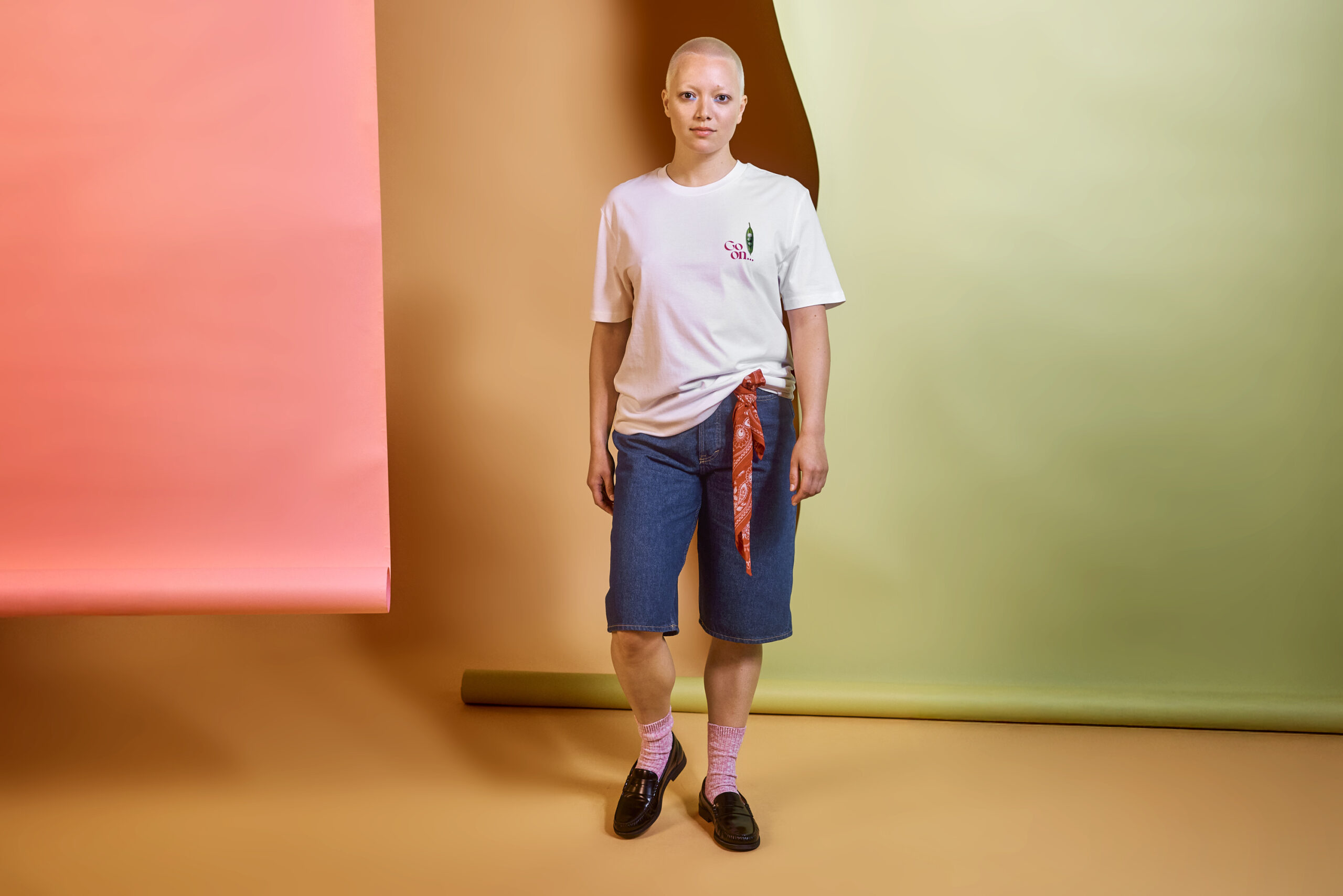 25_05_AMHIW_Merch13642_PLACEPRINT.EmmyFront__conorvella_3000px