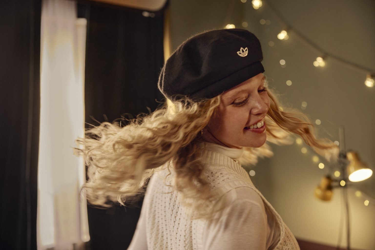 HOLIDAY_FW24_GLOBAL_ORI_TRIP_ADULTS_0978-FINAL-RGB-1536×1024