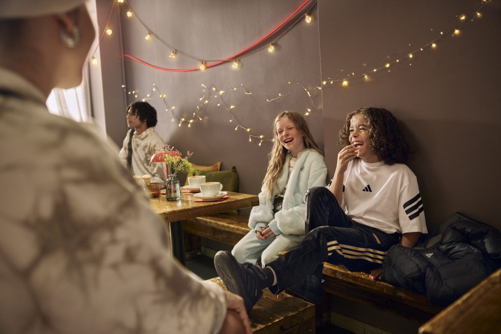 HOLIDAY_FW24_GLOBAL_SPW_FULLB_KIDS_0102-FINAL-RGB-1024×683