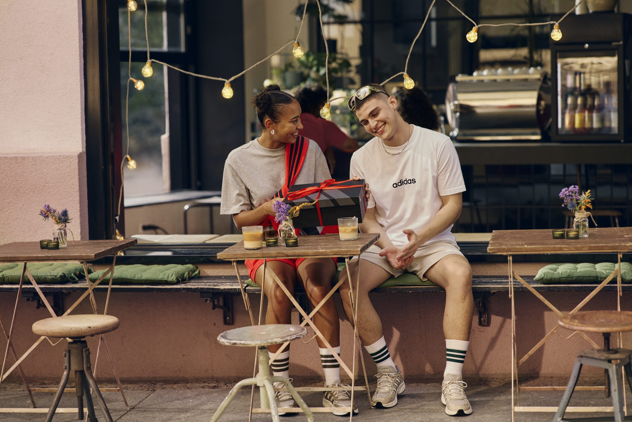 HOLIDAY_SS25_GLOBAL_SPW_RS_TRIP_ADULTS_0437-FINAL-RGB-2048×1366